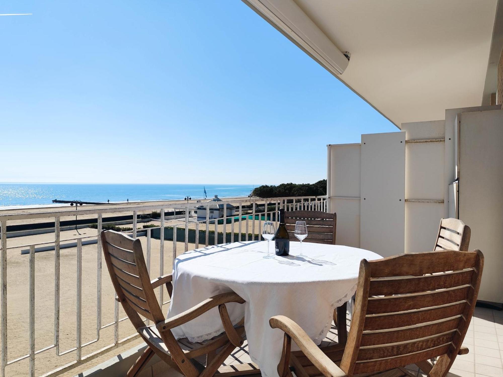 Puerto Del Sol Fronte Mare Διαμέρισμα Τζεσόλο Λίντο Εξωτερικό φωτογραφία
